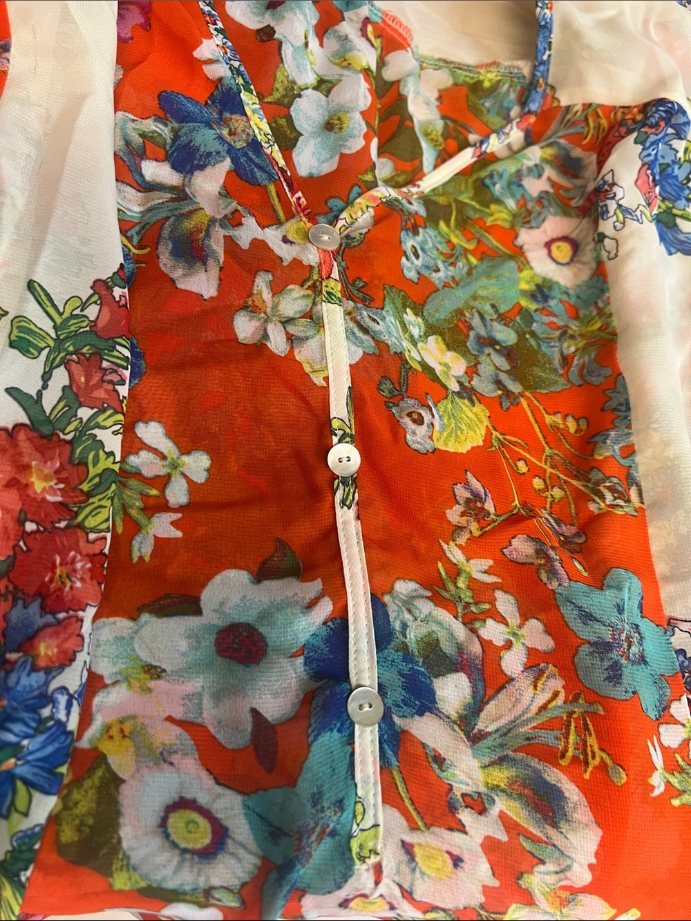 fig and flower Large Floral Blouse - Picture 5 of 11